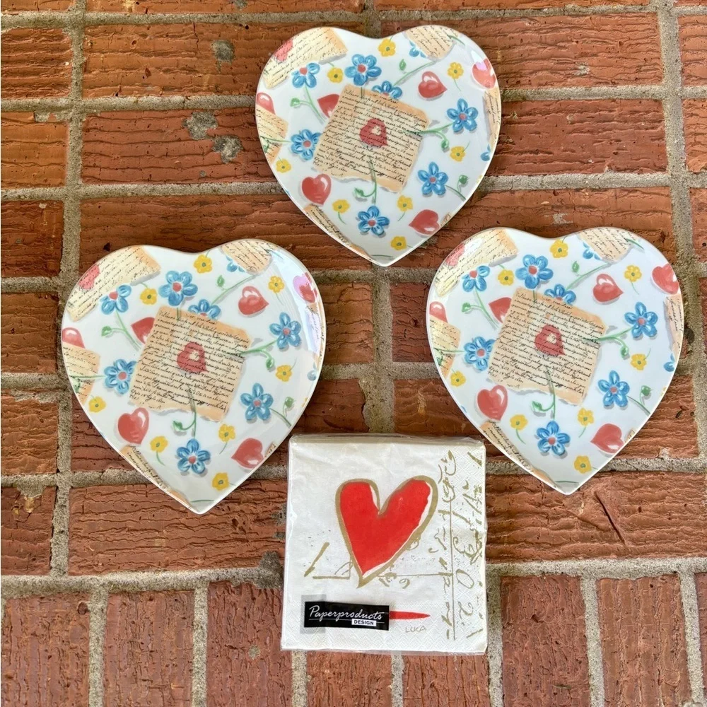 Set Of 3 Williams Sonoma Love Letters Heart Shaped Plates & Cocktail Napkins